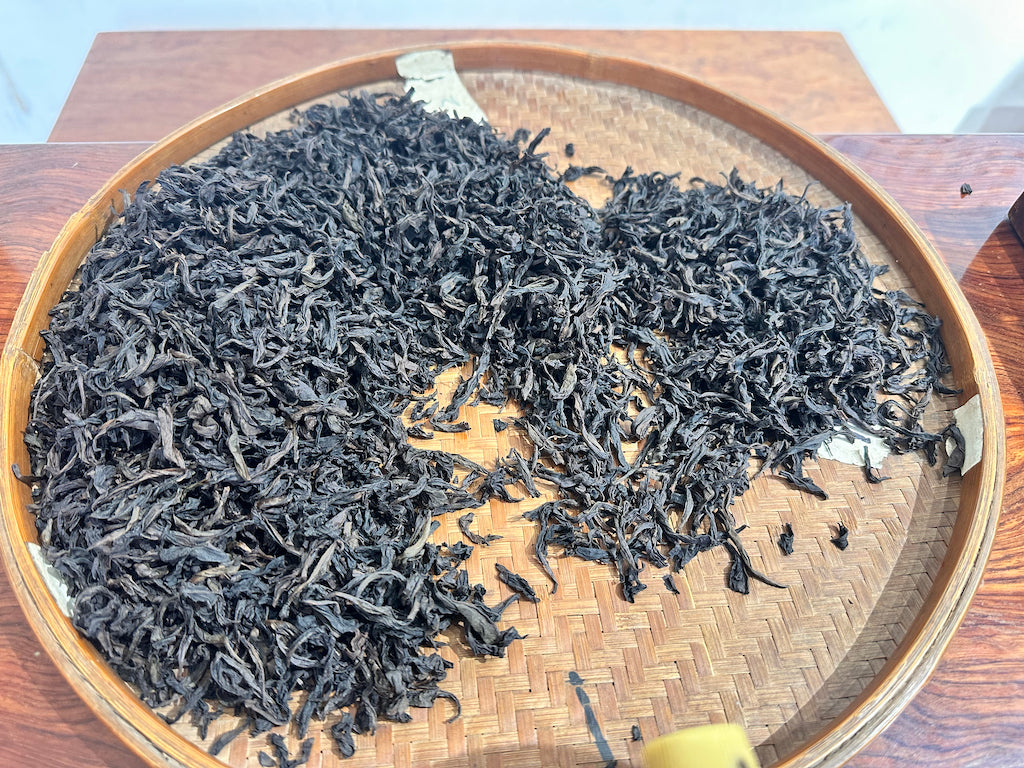 Tea tasting in TianXin Village 天心村喝茶