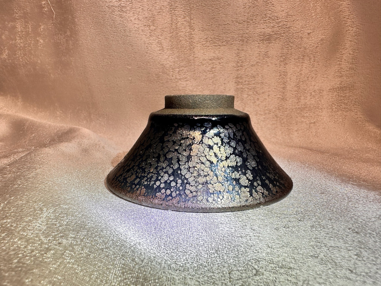 Black glaze iridescent color oil droplet pattern flared mouth shape cup, HuangJie