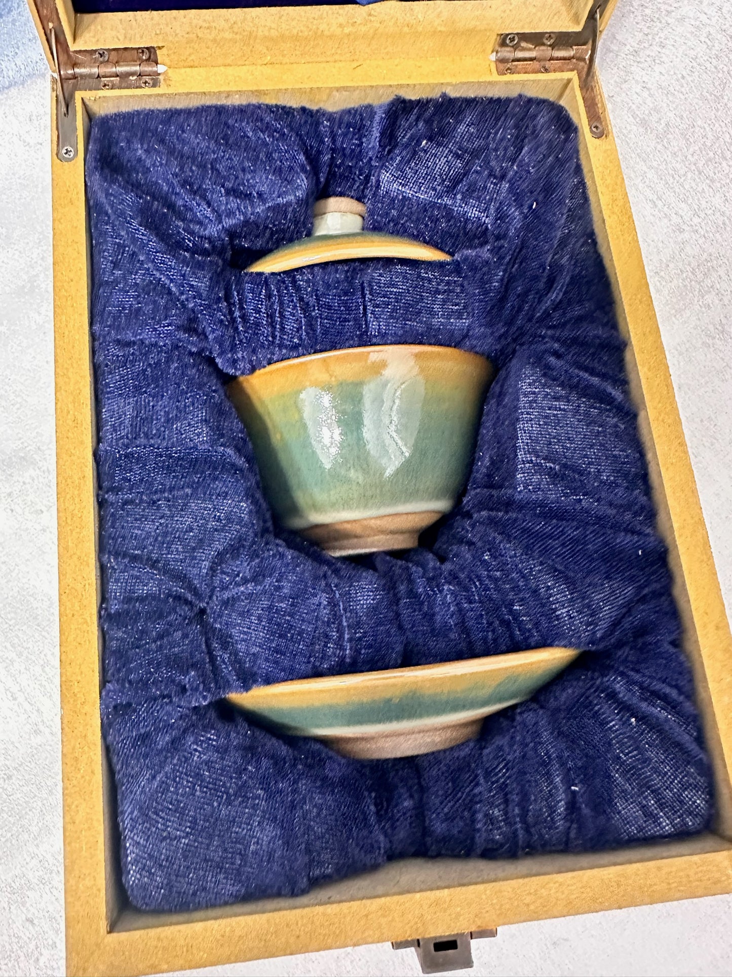 Green jade-like glaze green hare’s fur golden rim 3-piece Gaiwan set, GuPanHong