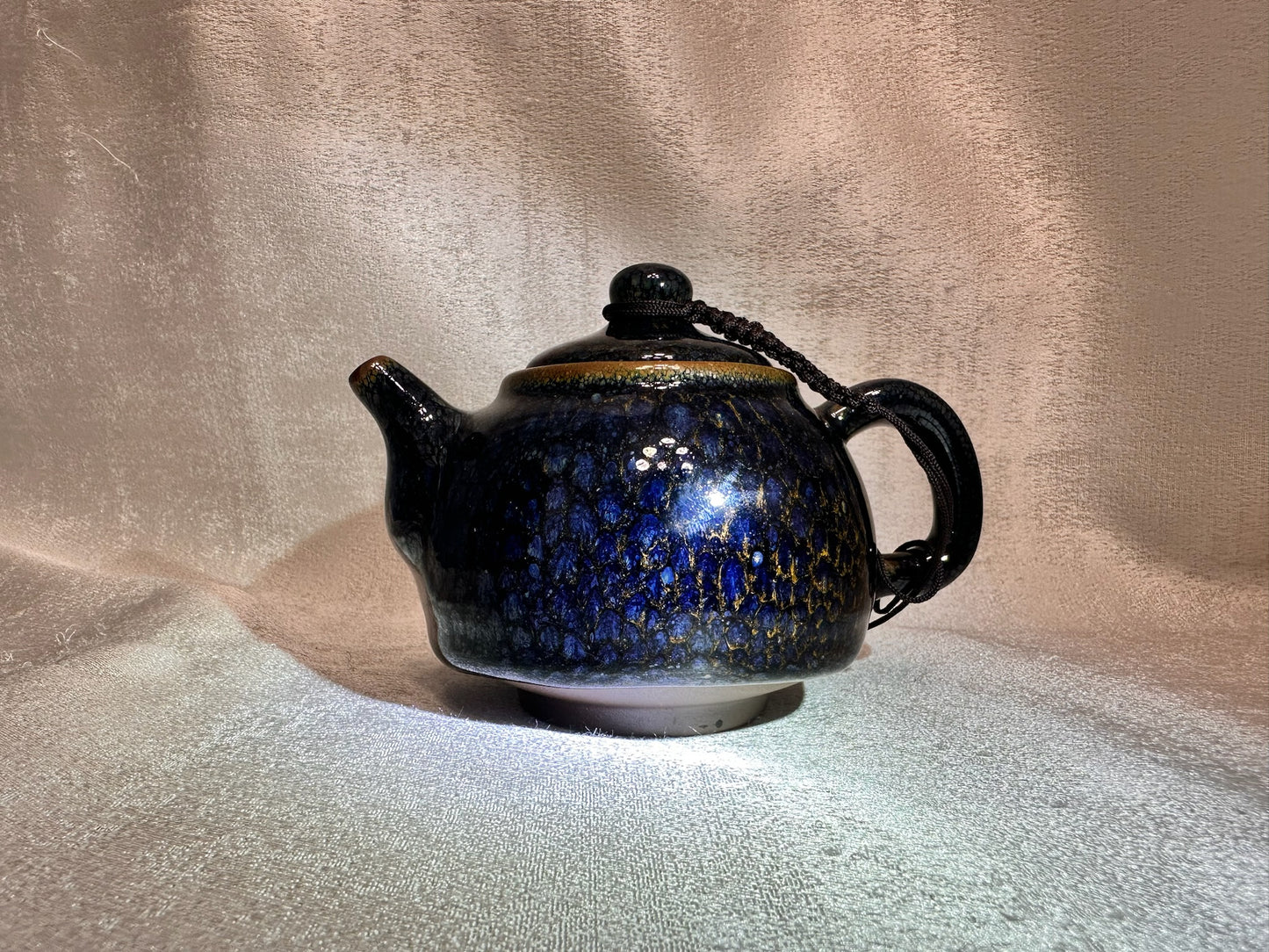 Black glaze mysterious blue partridge feather pattern tea pot, LianZhiHua