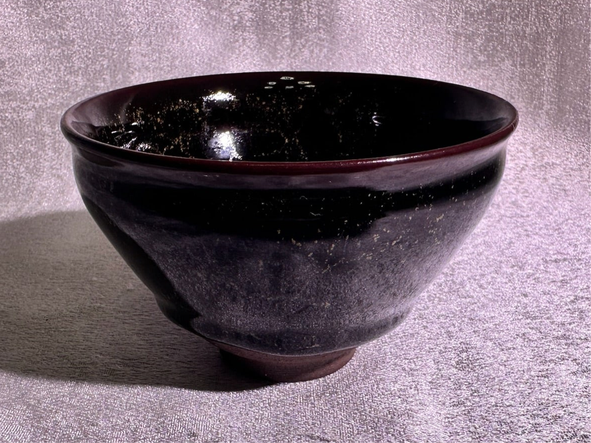 Cup2-Black golden glaze with brown hare’s fur and golden thread pattern, ox-blood rim tied-mouth shape cup
