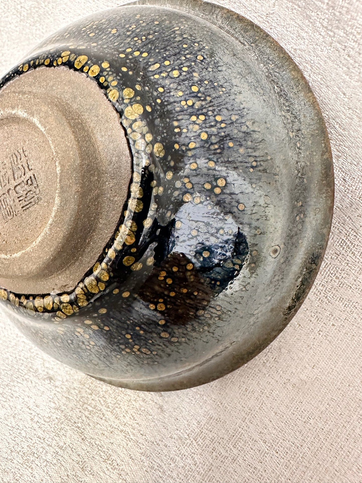 Black glazed green partridge official’s hat shape cup
