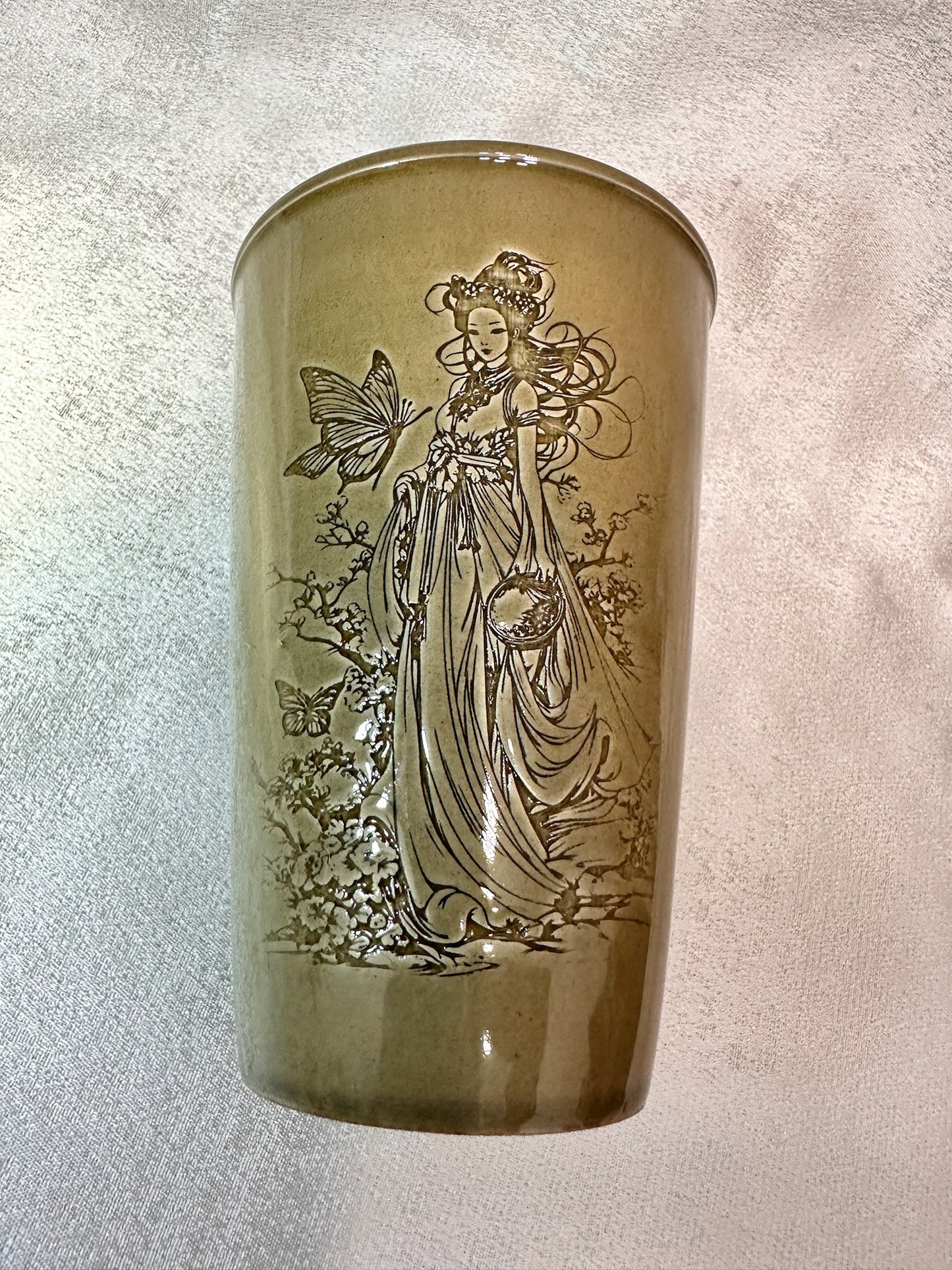 Tea foam glaze hand carved fairy pattern drink cup