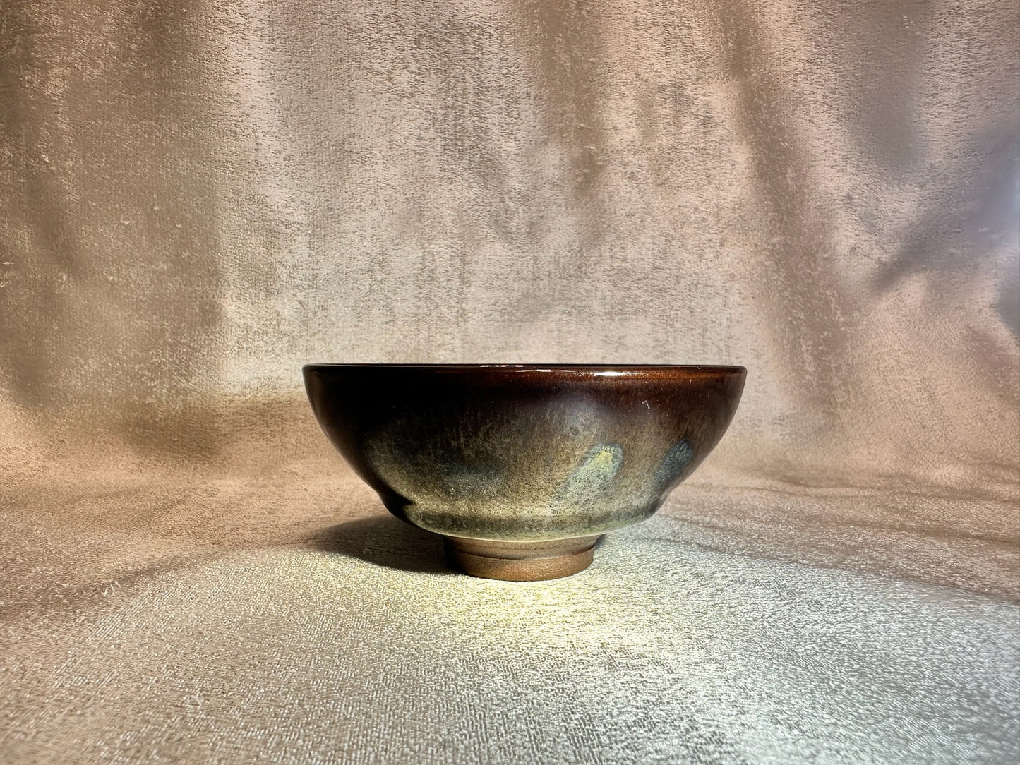 Black glaze watermelon rind pattern and peacock feather-like large blue oil-drop pattern open mouth shape cup