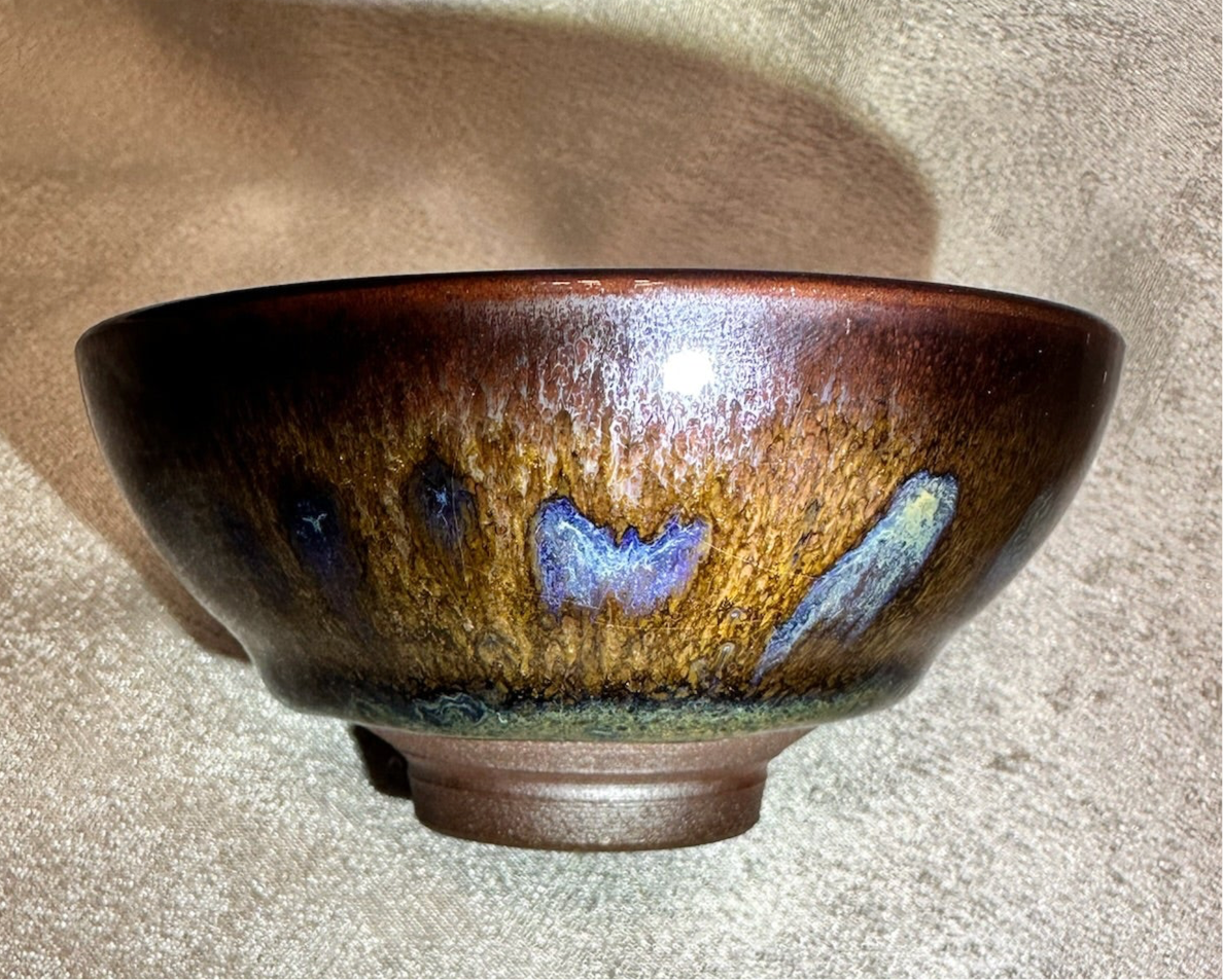 Black glaze watermelon rind pattern and peacock feather-like large blue oil-drop pattern open mouth shape cup