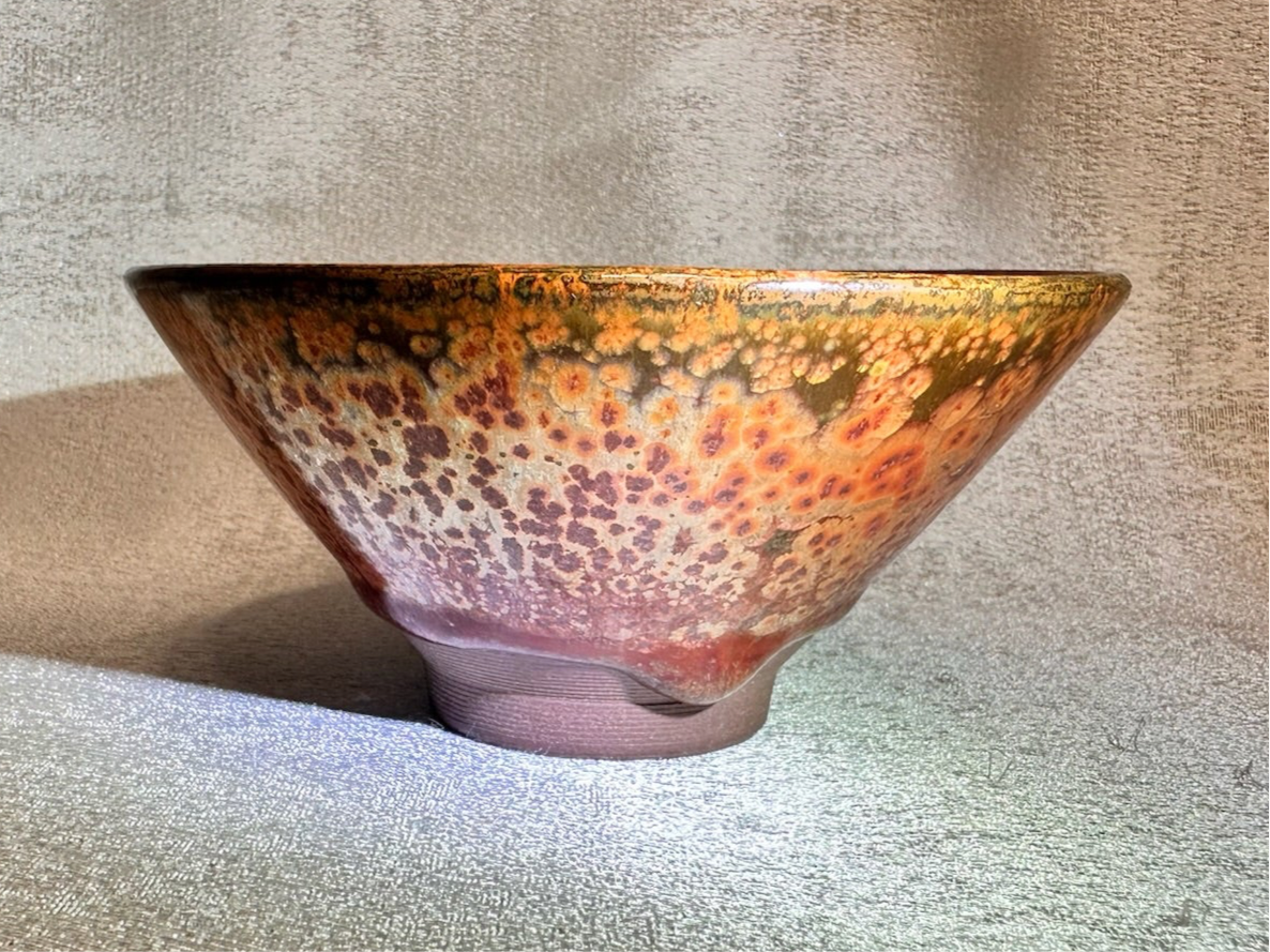 Dark brown glaze red Yohen oil droplet flower pattern straw hat (Douli) shape cup-ChenJiaHui 斗笠器型,鐵紅金圈曜變釉面茶杯