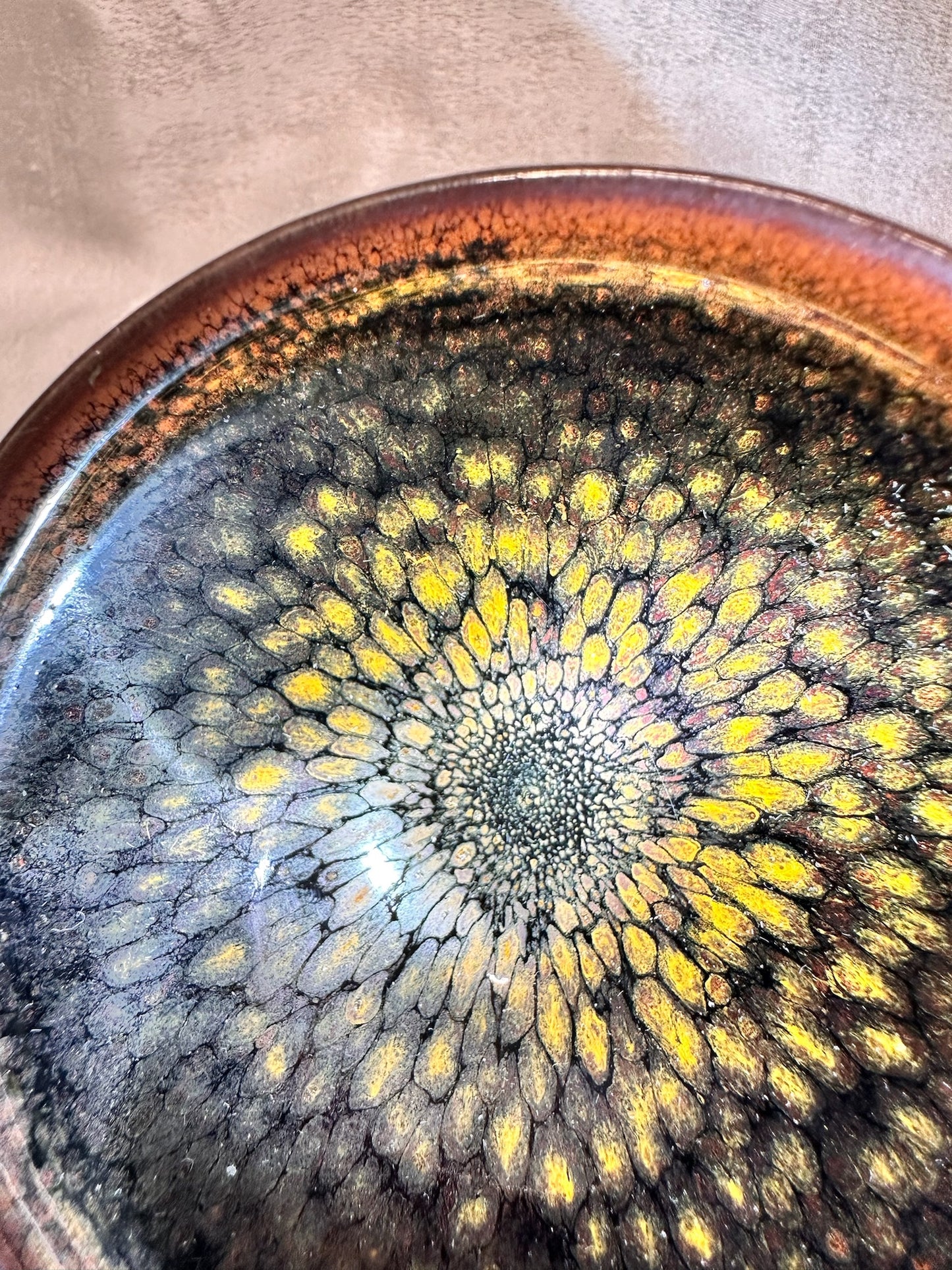 Black glaze golden partridge pattern ox-blood red tied mouth shape, JiPeiFu