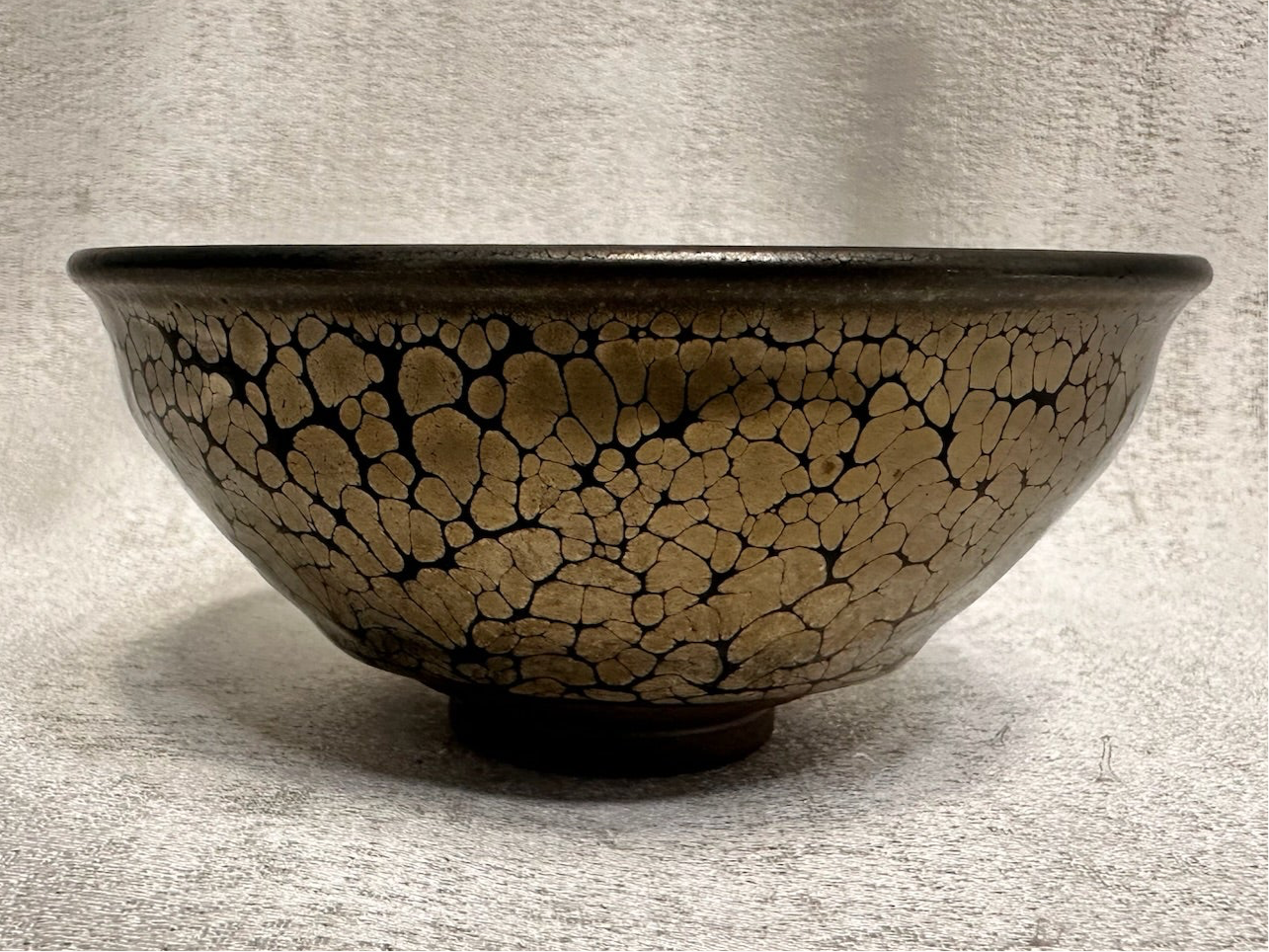 Black glaze strong crystallized golden oil droplet pattern official’s hat shape cup, YangJianHua