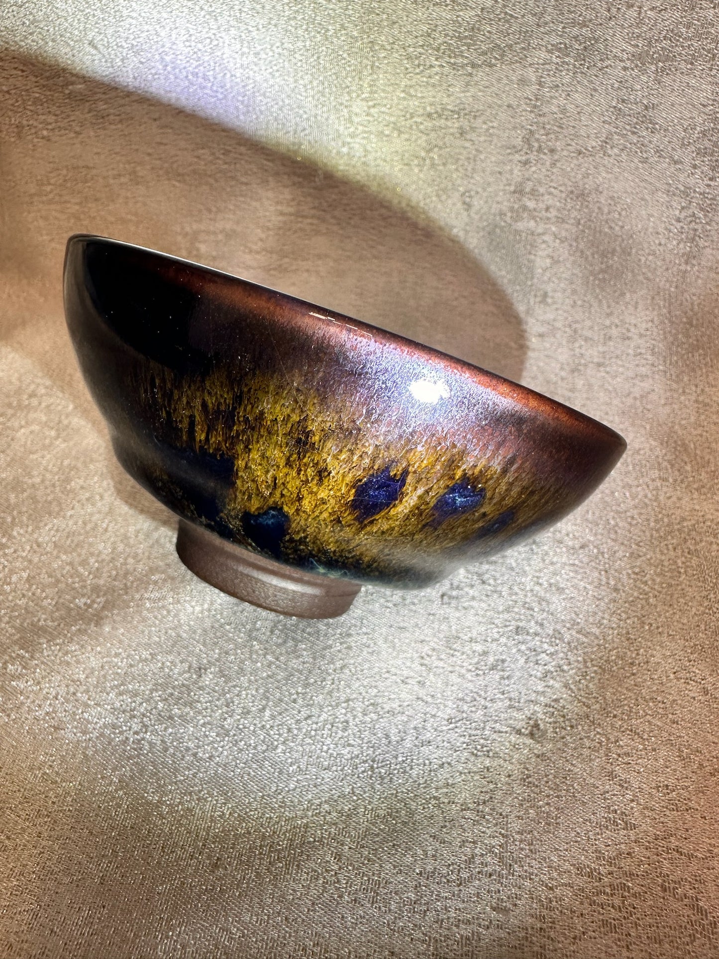Black glaze watermelon rind pattern and peacock feather-like large blue oil-drop pattern open mouth shape cup