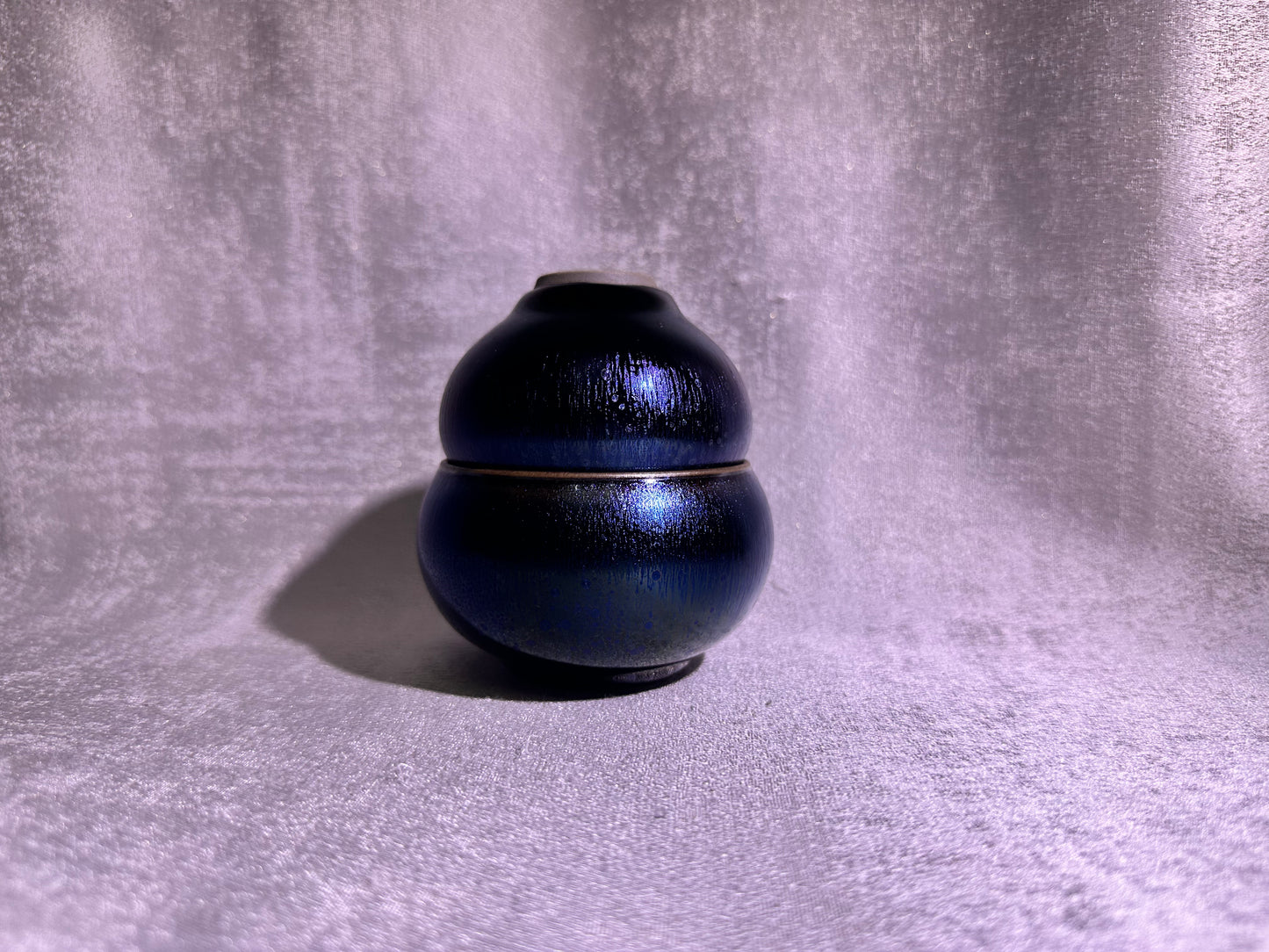 Gourd pair cups- metallic blue hare’s fur and oil droplets Yohen glaze 葫蘆對杯, XioGuangMing