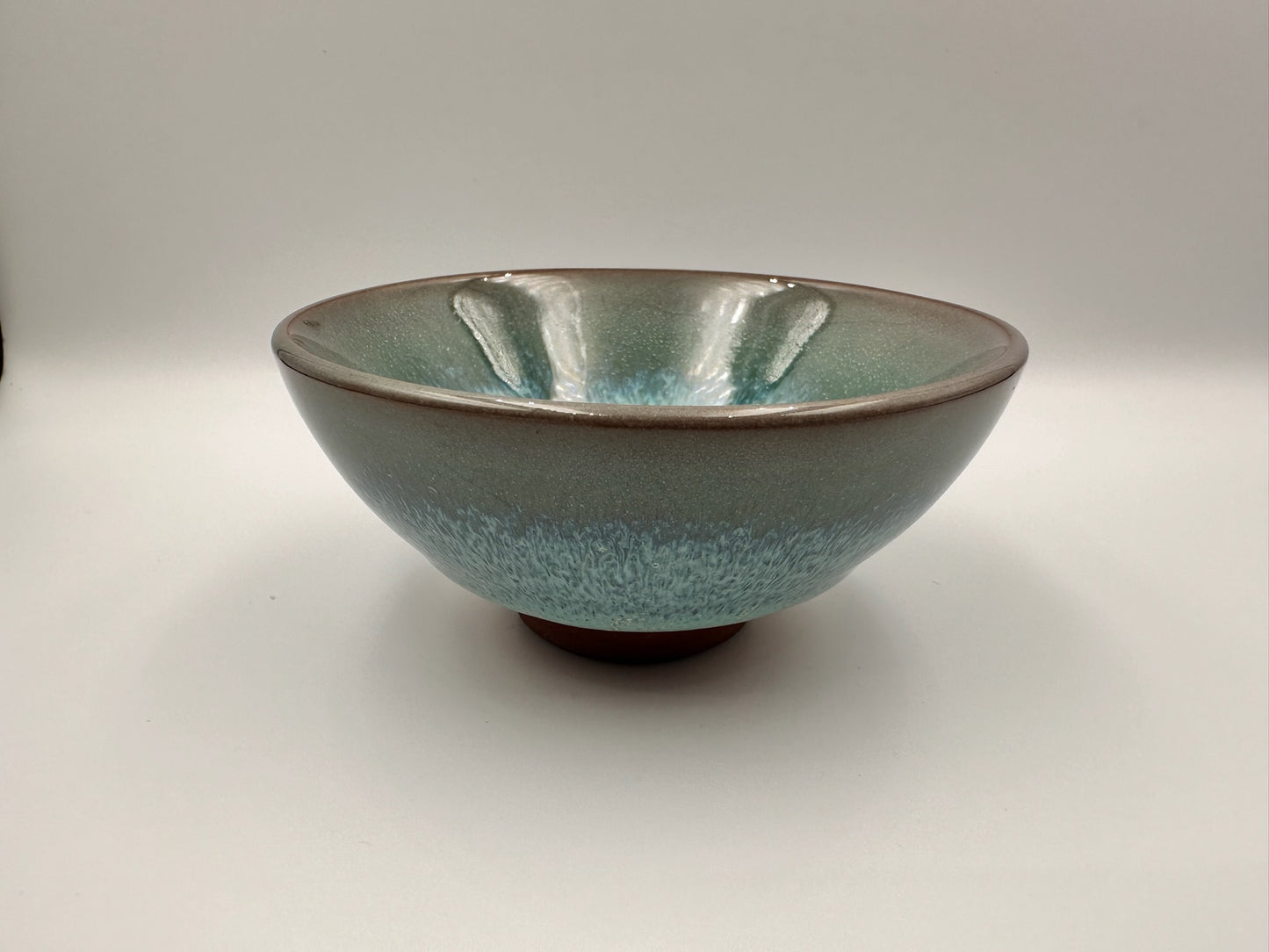 Sky blue ice crackled glaze kiln transformed light blue hare’s fur flat mouth shape cup
