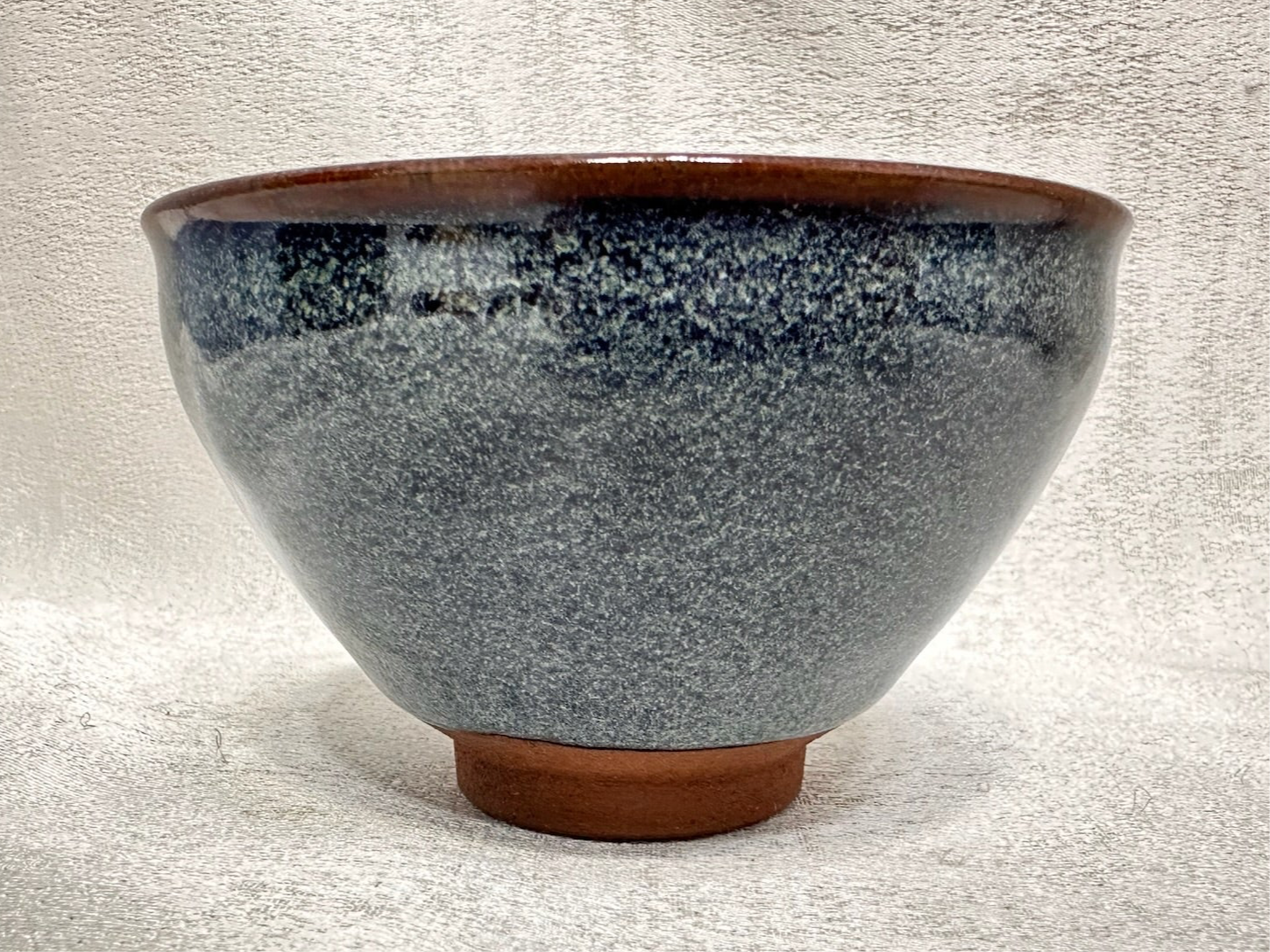 Black glaze blue snow flake pattern ox-blood red rim tied mouth shape, JinChangXing