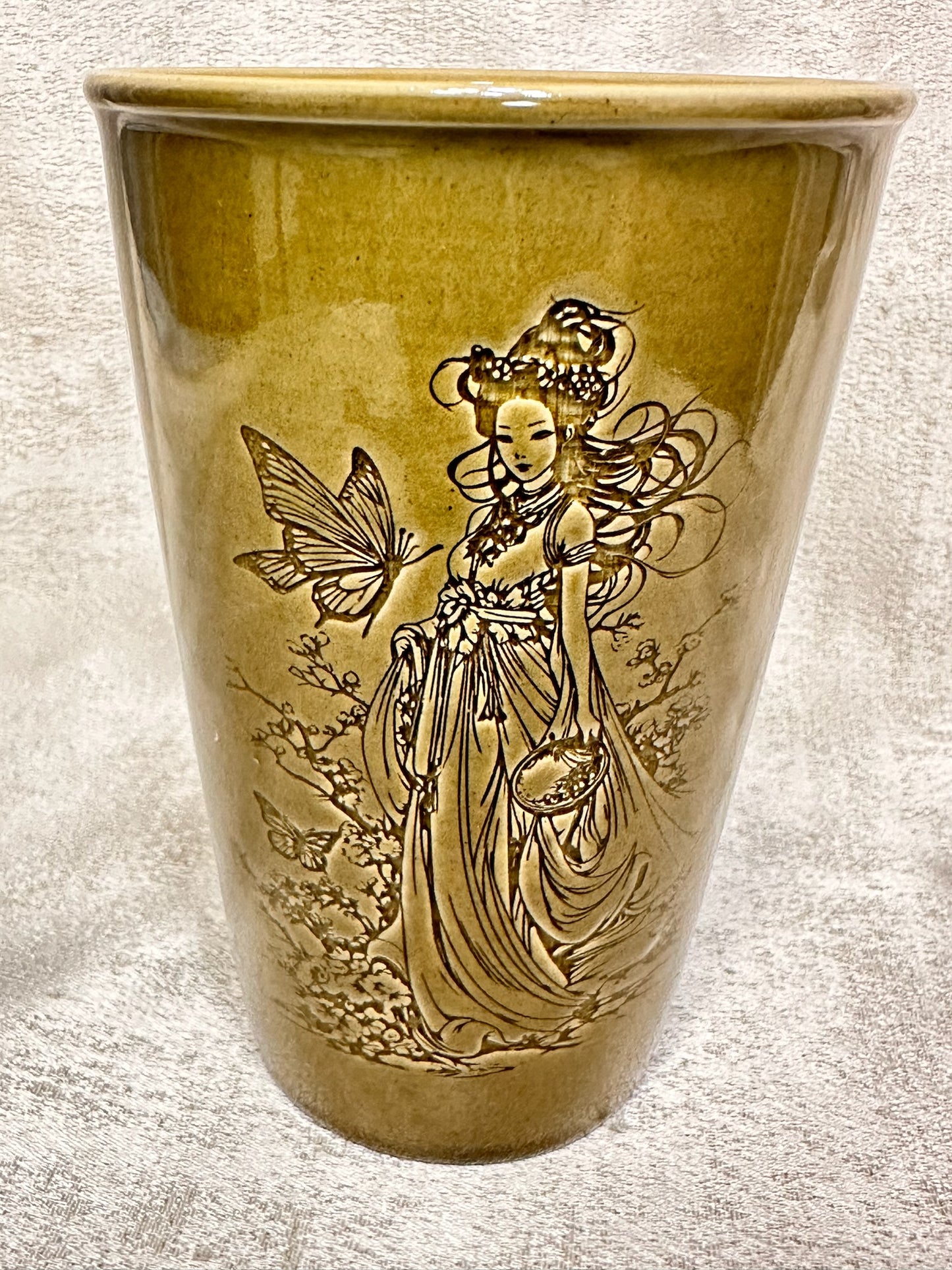 Tea foam glaze hand carved fairy pattern drink cup