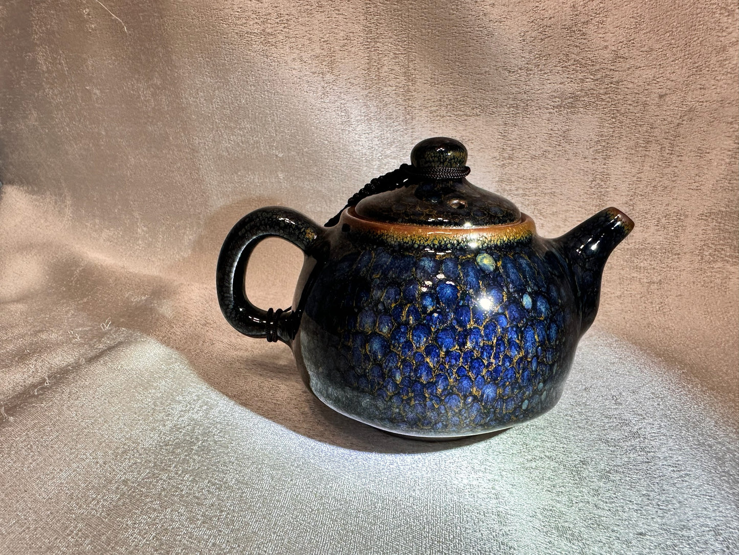 Black glaze mysterious blue partridge feather pattern tea pot, LianZhiHua