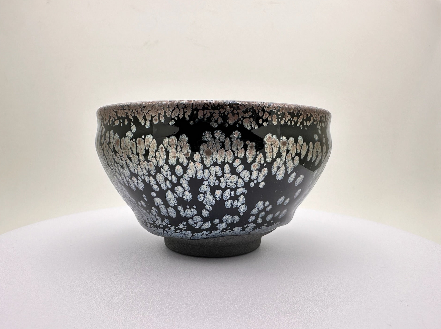 Connoisseur's Choice, Dark Silver Oil-Droplet Glaze Tied-Mouth Cup