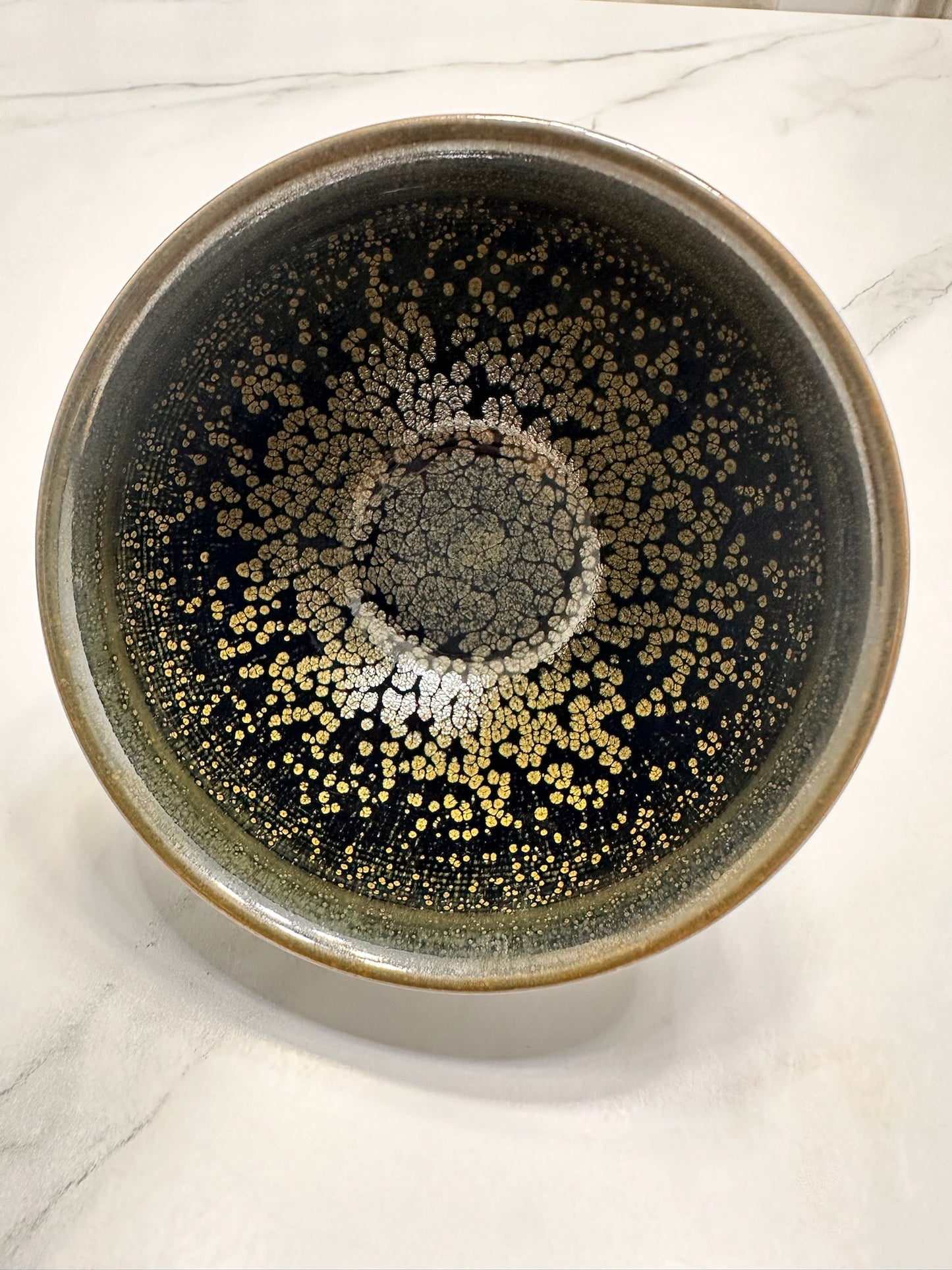 Black glazed green partridge tied-mouth shape tea cup