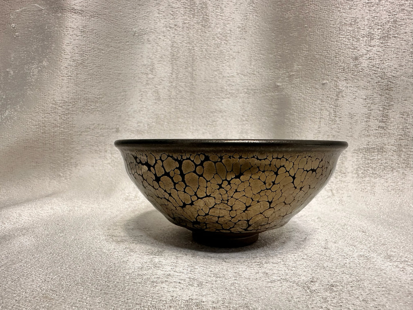 Black glaze strong crystallized golden oil droplet pattern official’s hat shape cup, YangJianHua