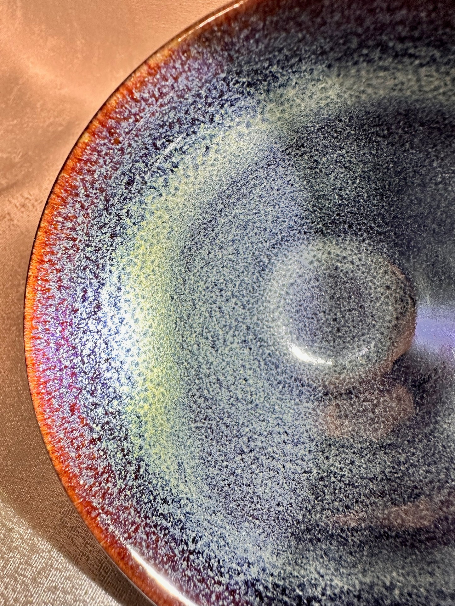 Black glaze blue snow flake pattern ox-blood red rim tied mouth shape, JinChangXing