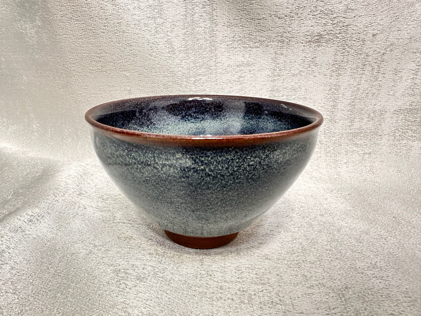 Black glaze blue snow flake pattern ox-blood red rim tied mouth shape, JinChangXing