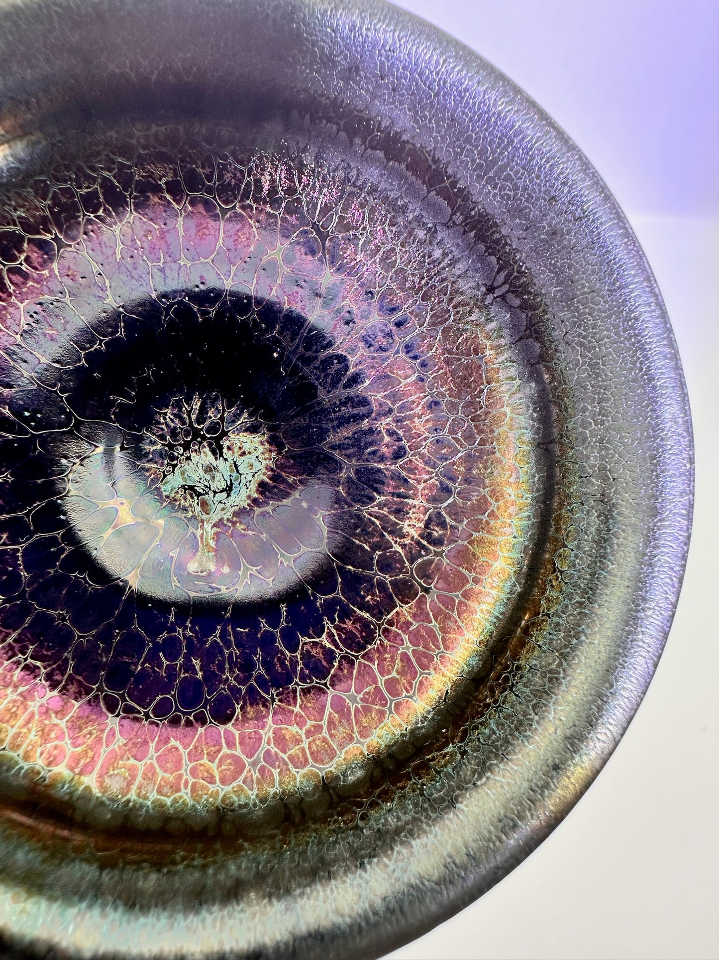Black gold glaze iridescent color dragon scale oil droplet pattern official’s hat shape cup