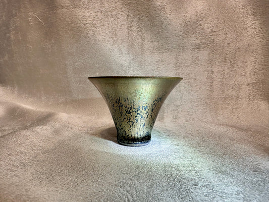 Super thin iron-rich clay body, black glaze golden hare’s fur and oil droplet pattern flared mouth shape cup