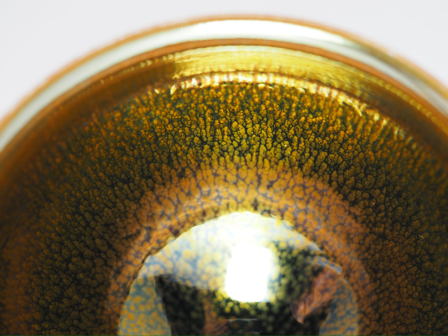 Gold oil droplet glaze tied mouth shape cup, flower symbolism