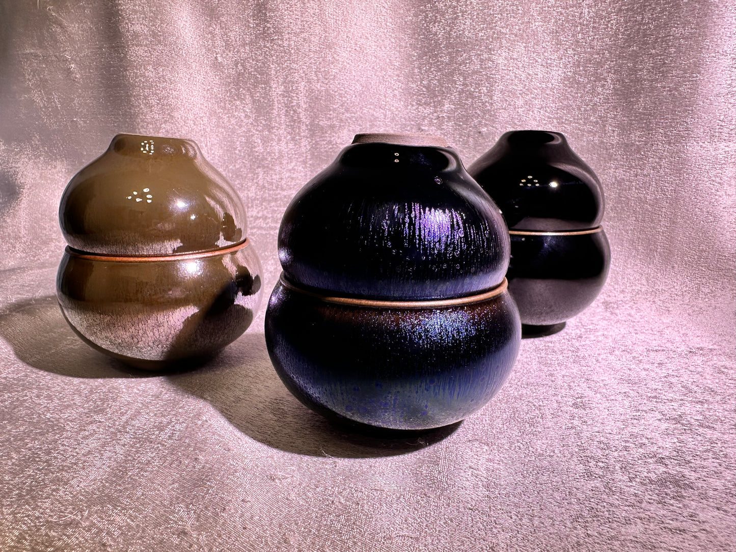 Gourd pair cups- metallic blue hare’s fur and oil droplets Yohen glaze 葫蘆對杯, XioGuangMing