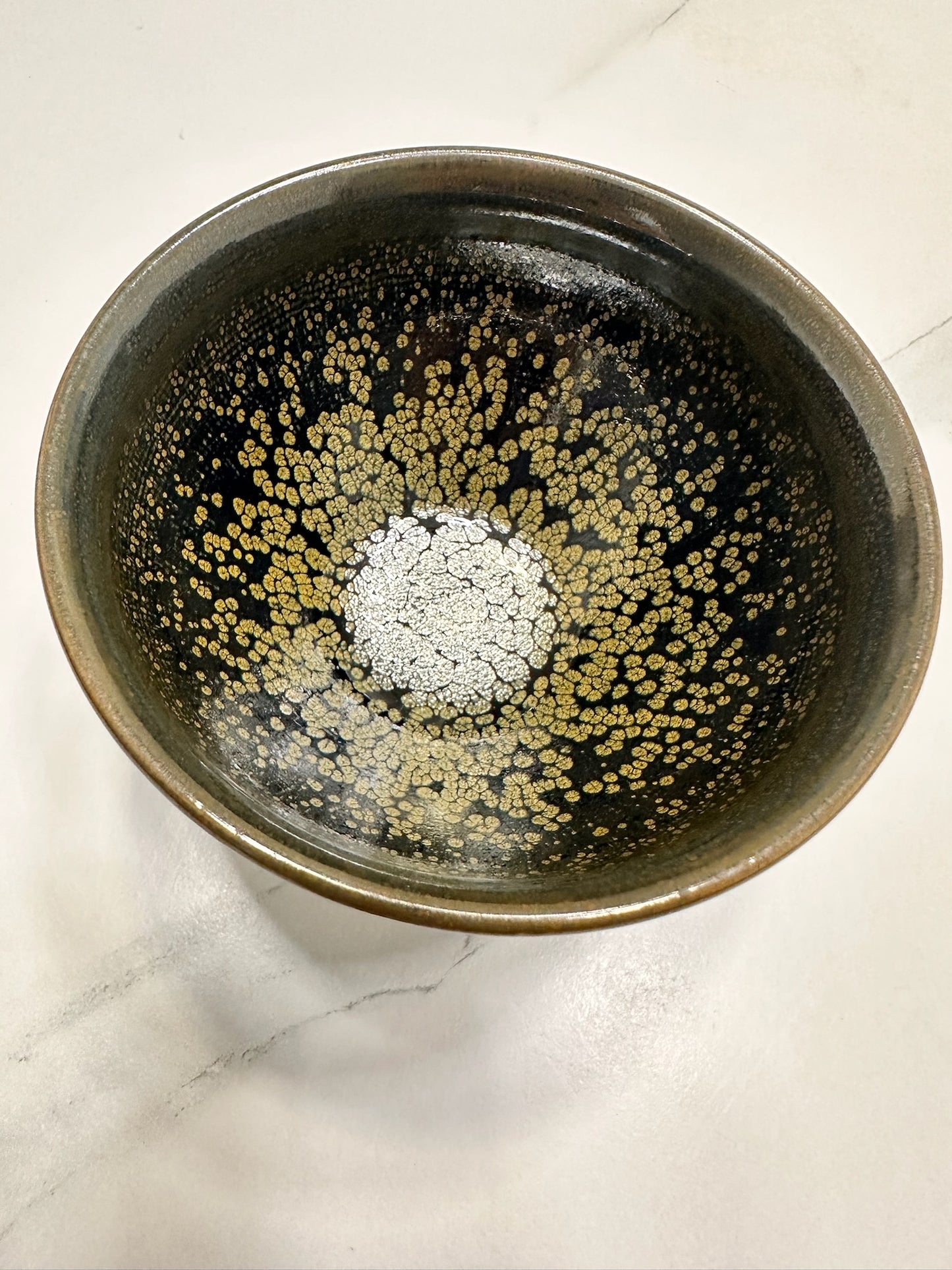 Black glazed green partridge tied-mouth shape tea cup