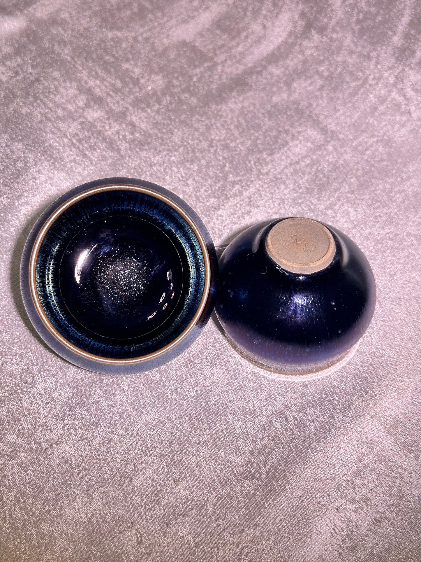 Gourd pair cups- metallic blue hare’s fur and oil droplets Yohen glaze 葫蘆對杯, XioGuangMing