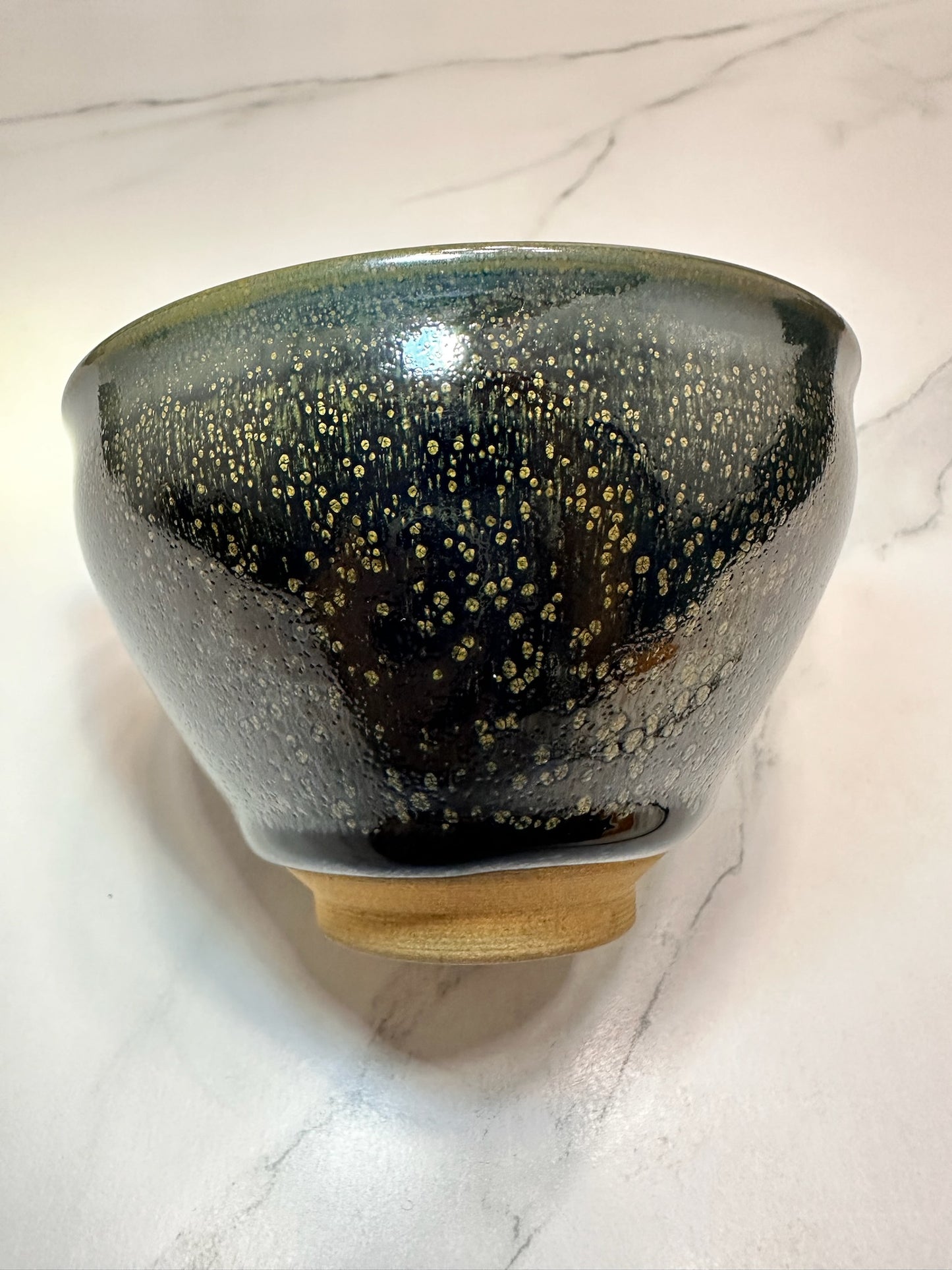 Black glazed green partridge tied-mouth shape tea cup