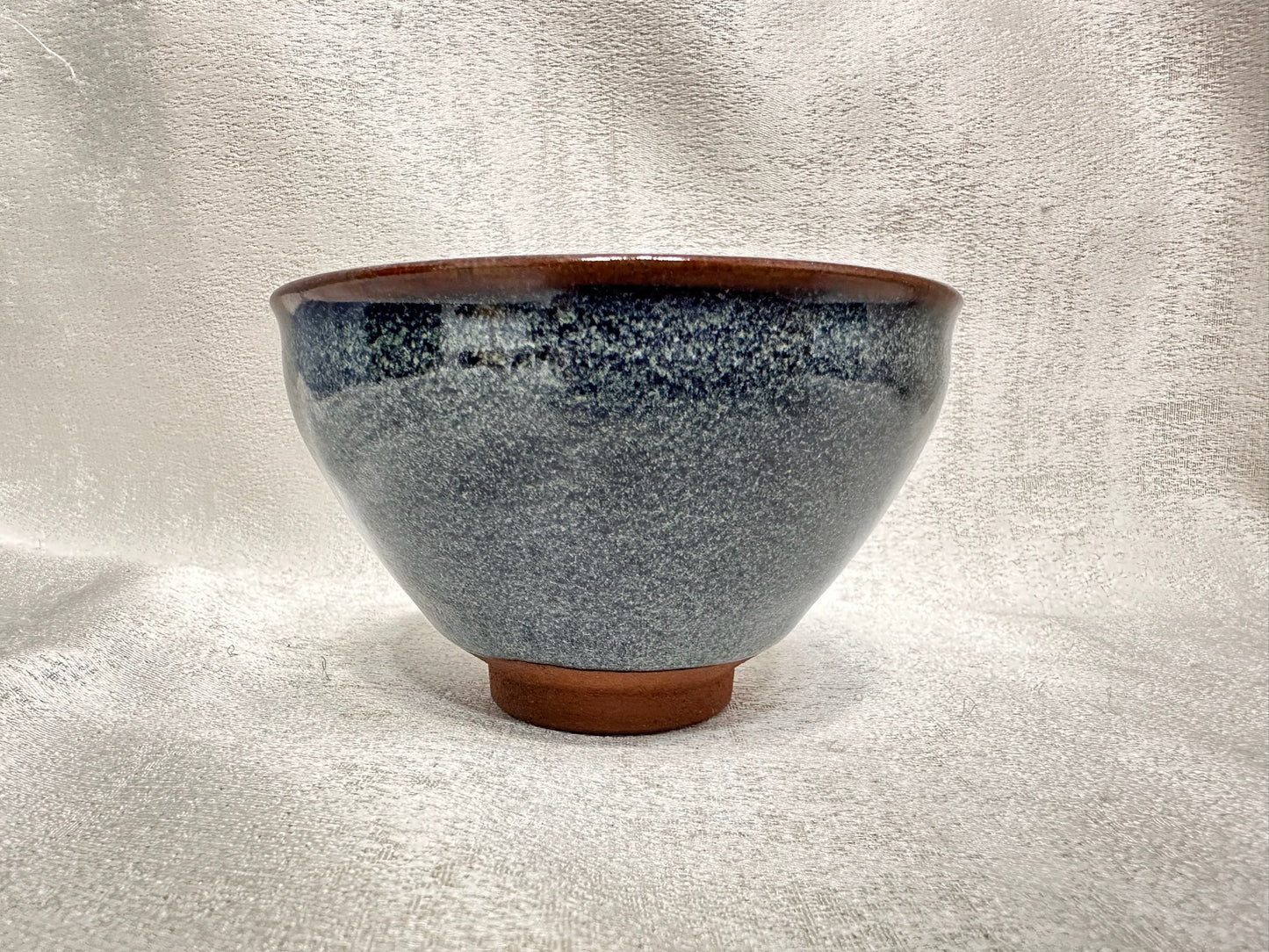 Black glaze blue snow flake pattern ox-blood red rim tied mouth shape, JinChangXing