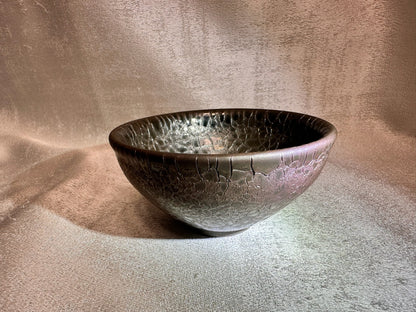 Dark brown crackled glaze armor (turtle shell) pattern tied mouth shape cup