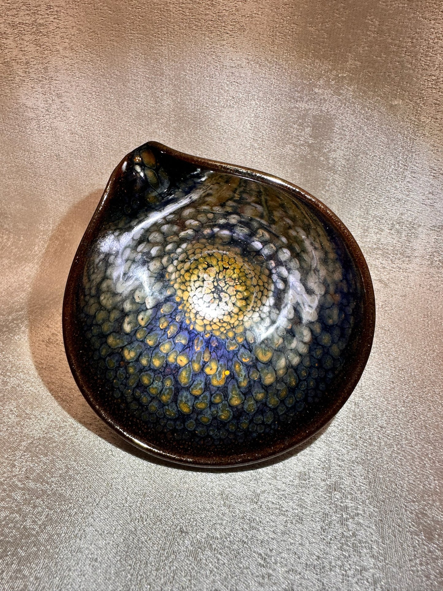 Black golden glaze and blue partridge feather pattern sharing cup, GuPanHong