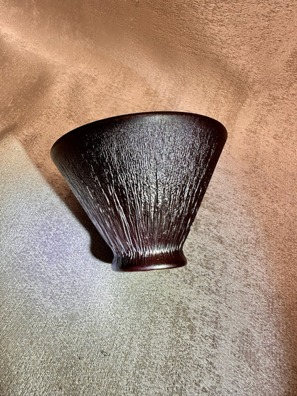 Thin iron-rich clay body, purple gold glaze armor 3D textured hare’s fur straw hat mouth shape cup