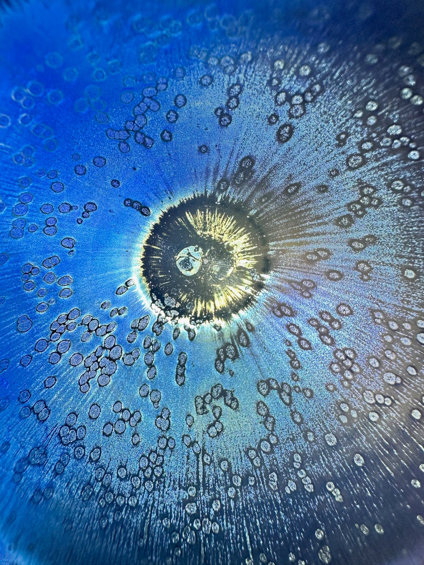 Blue glaze metallic blue hare’s fur and oil droplet Yohen pattern tied mouth shape cup
