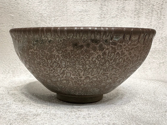 Dark brown crackled glaze armor (turtle shell) pattern tied mouth shape cup
