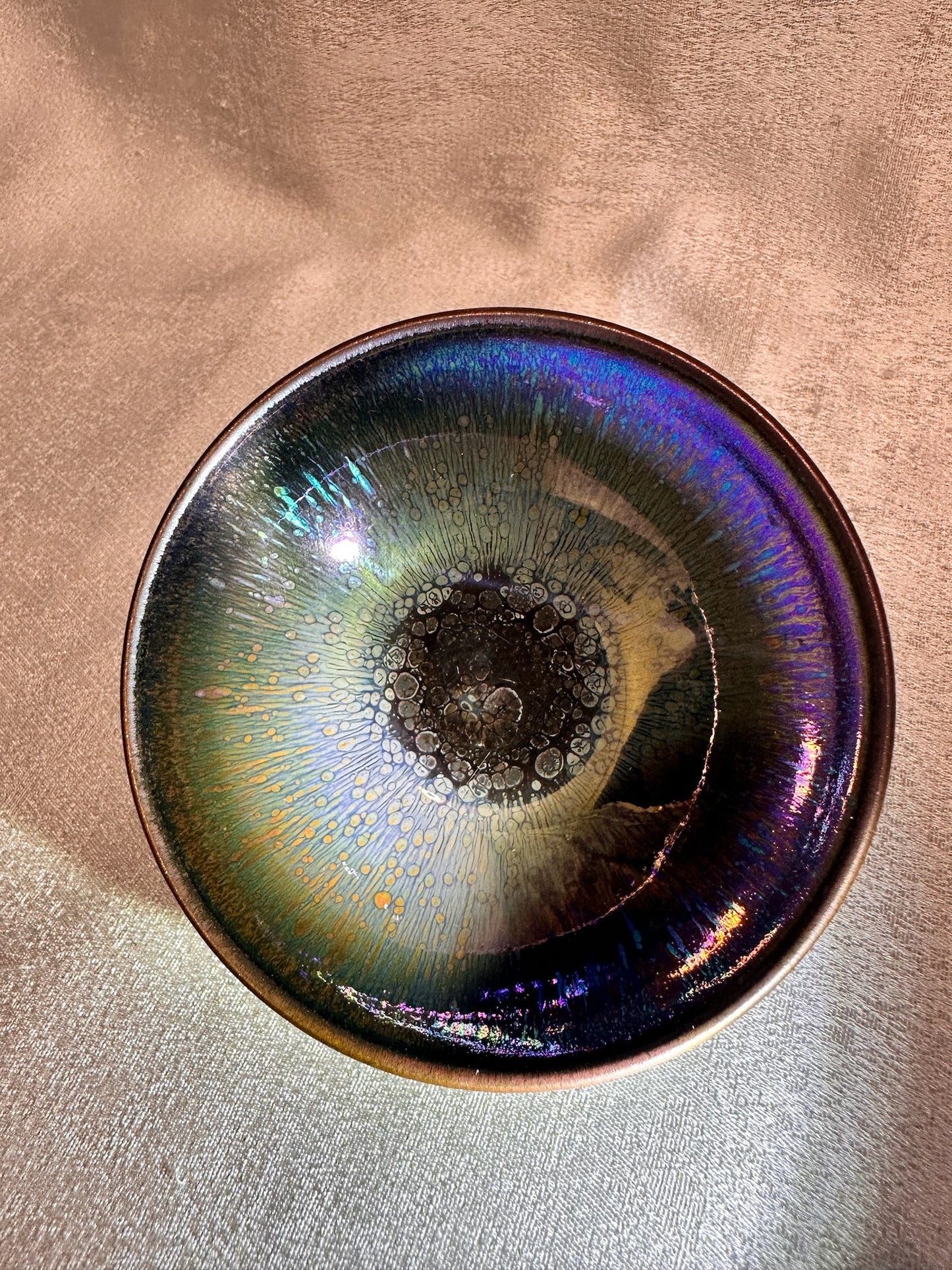 Black glaze metallic multi colored rabbit fur and oil droplet pattern flat mouth shape cup