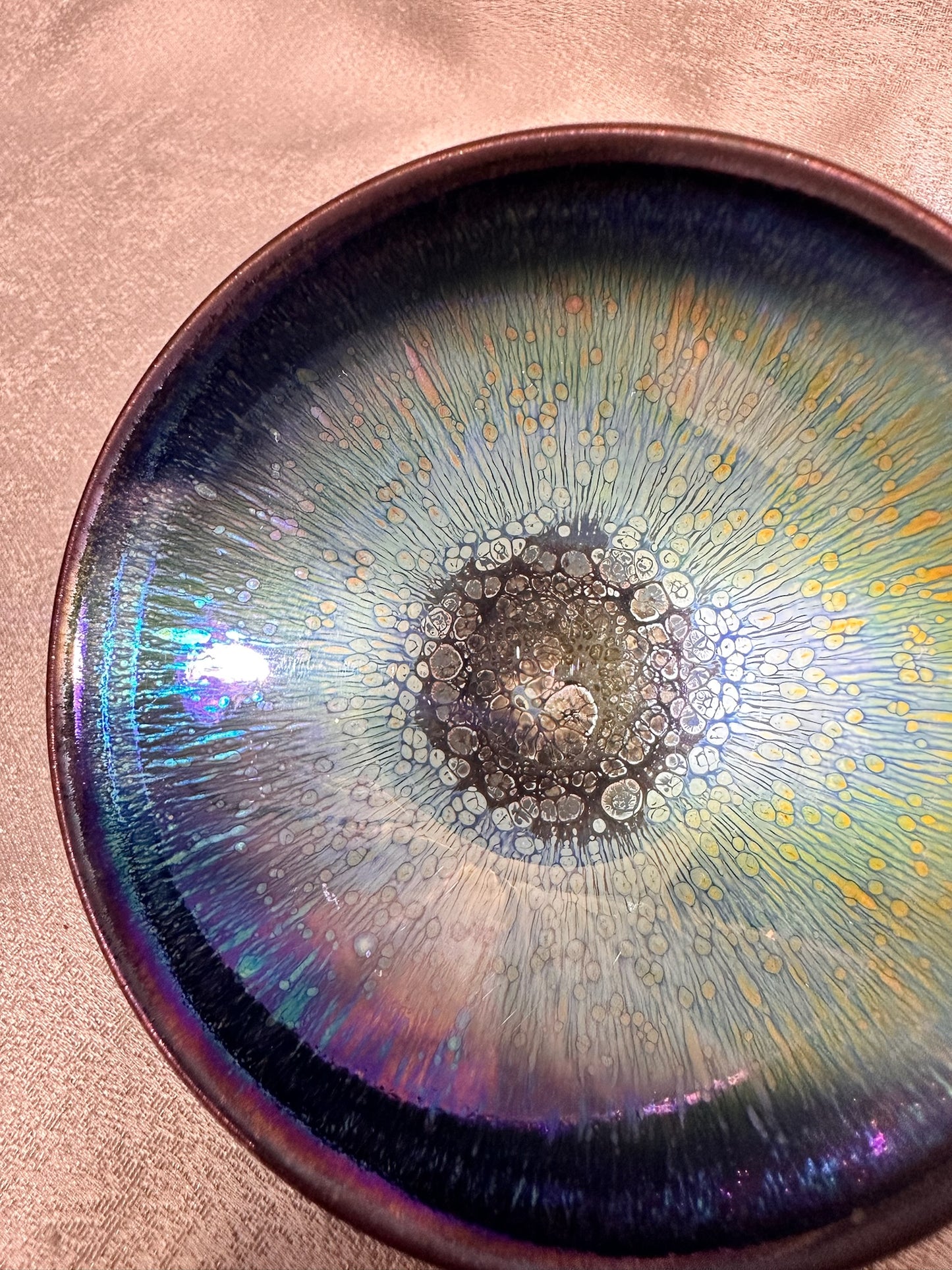 Black glaze metallic multi colored rabbit fur and oil droplet pattern flat mouth shape cup