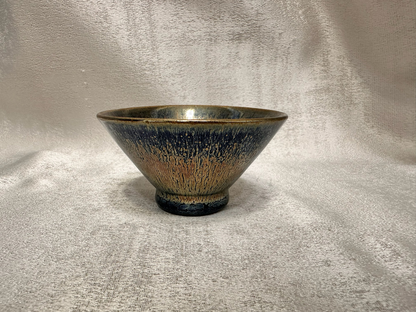 Fully glazed black gold glaze golden oil droplet pattern straw hat shape (douli) cup