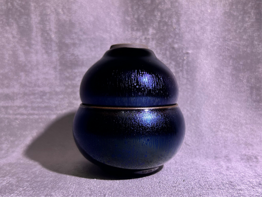 Gourd pair cups- metallic blue  hare’s fur and oil droplets Yohen glaze 葫蘆對杯, XioGuangMing