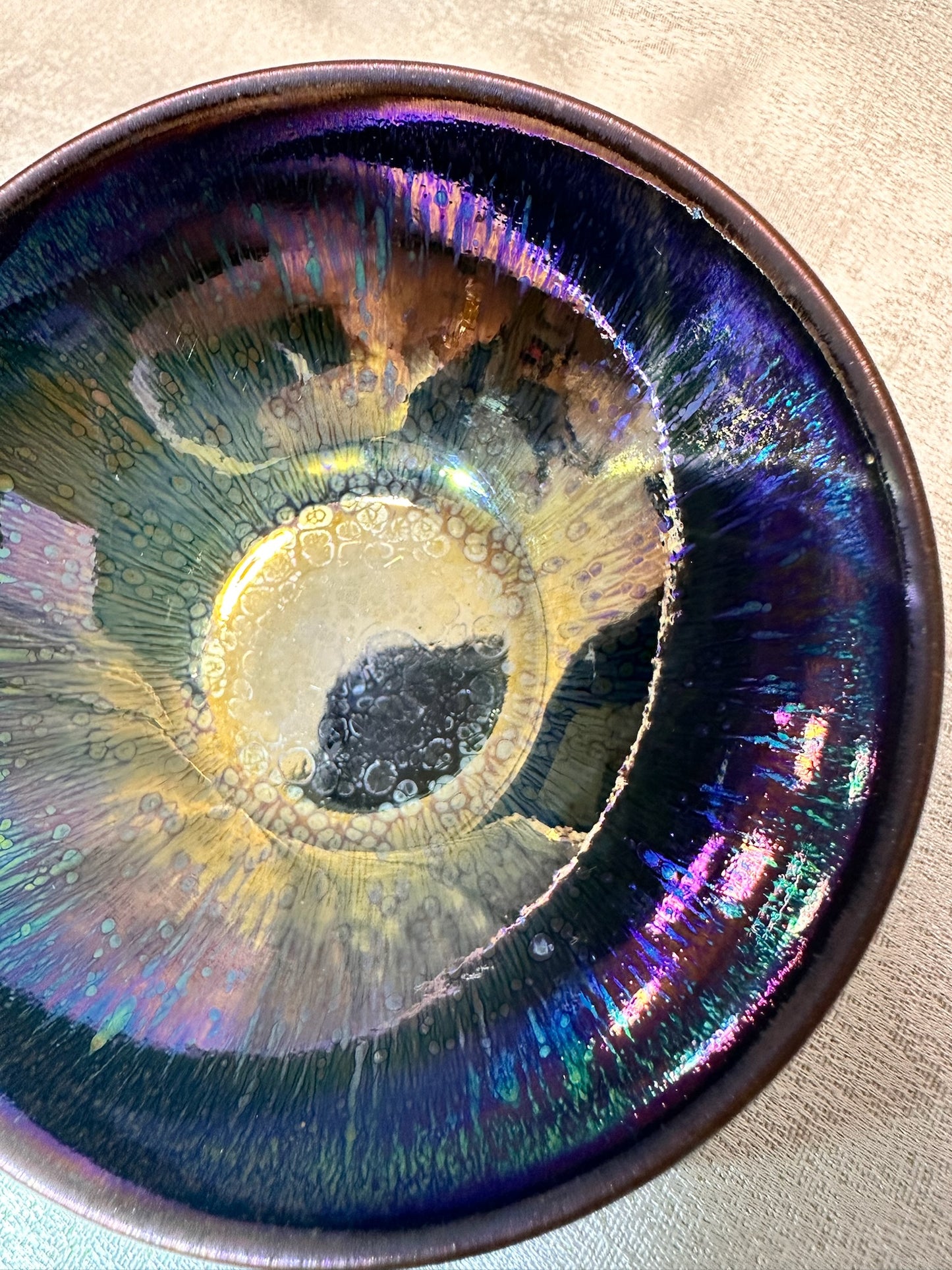 Black glaze metallic multi colored rabbit fur and oil droplet pattern flat mouth shape cup