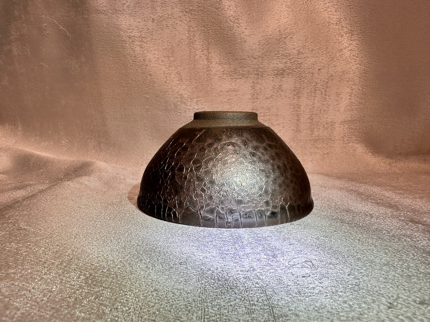 Dark brown crackled glaze armor (turtle shell) pattern tied mouth shape cup