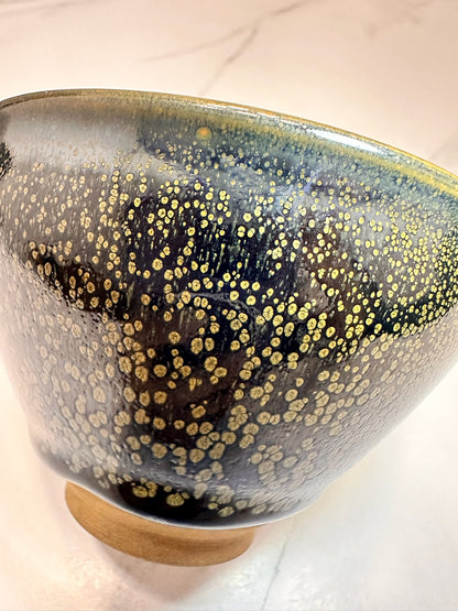 Black glazed green partridge tied-mouth shape tea cup