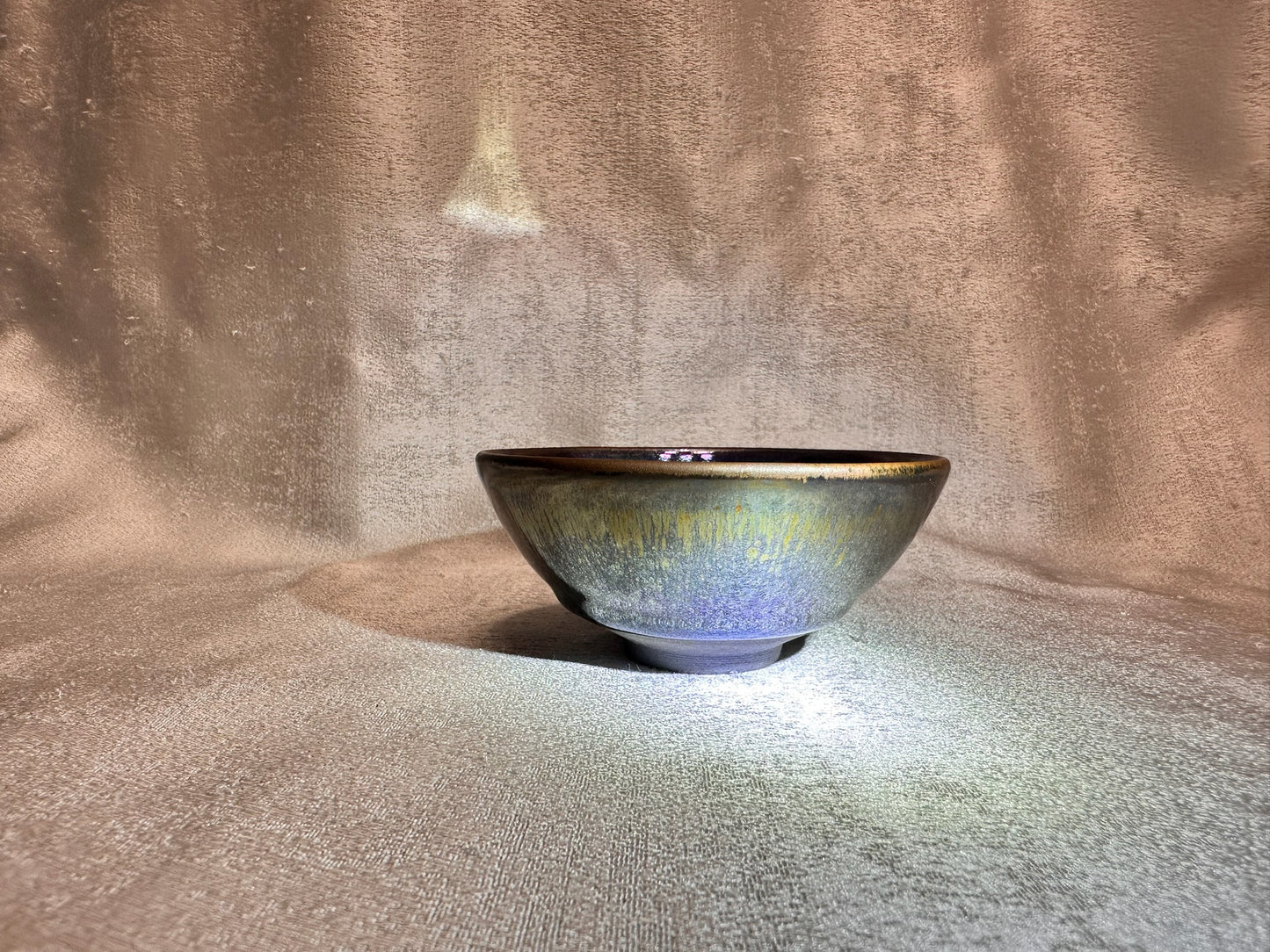 Black glaze metallic multi colored rabbit fur and oil droplet pattern flat mouth shape cup