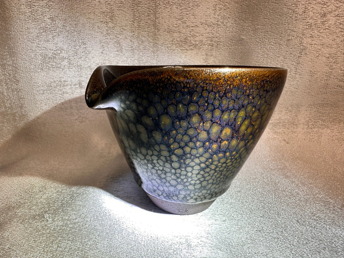 Black golden glaze and blue partridge feather pattern sharing cup, GuPanHong