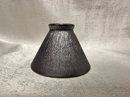 Thin iron-rich clay body, purple gold glaze armor 3D textured hare’s fur straw hat mouth shape cup