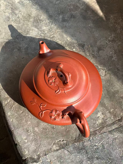 Spring Dawn Teapot（春之曦） — Handcrafted Yixing Teapot by Master Zhu Hongying