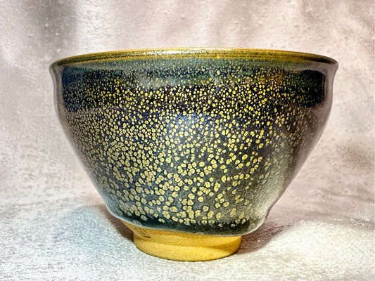 Black glazed green partridge tied-mouth shape tea cup