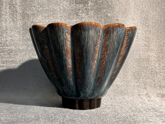 Elegant flower shape tenmoku cup with rabbit fur pattern by YouChao