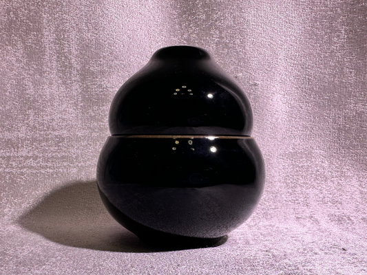 Gourd shape pair cups, cute and elegant shape glossy black glaze, XioGuangMing